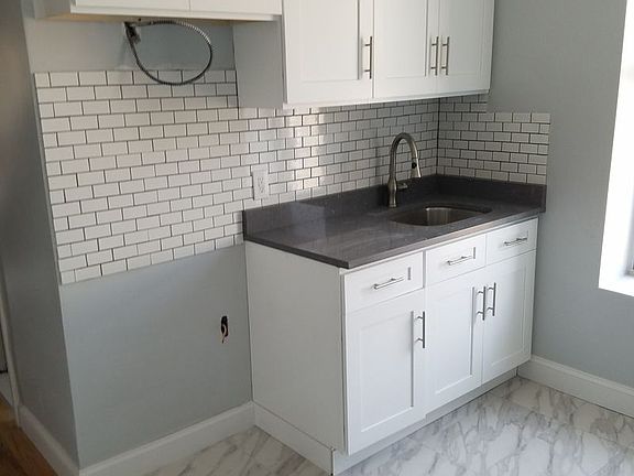 2nd image of 409 Saratoga Ave APT 3R