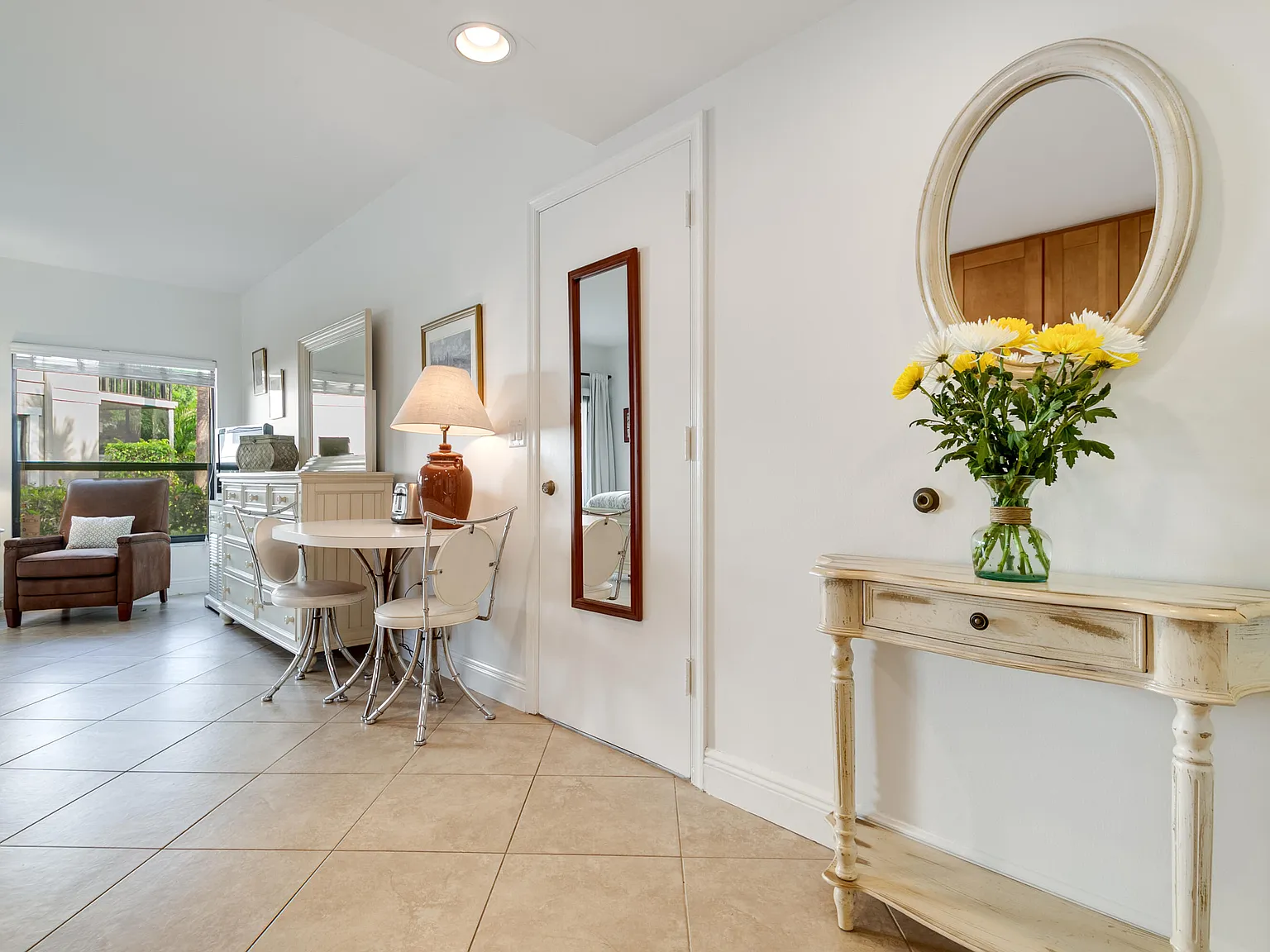 1 bed, 1.0 bath, 500 sqft, $3,000 — Photo 4