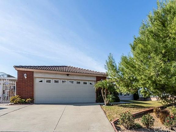 3rd image of 837 Featherwood Dr