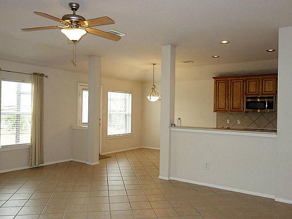 5th image of 4927 Lake Georgetown Ct