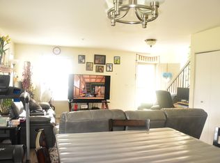 1411 Orleans Dr, Mundelein, IL