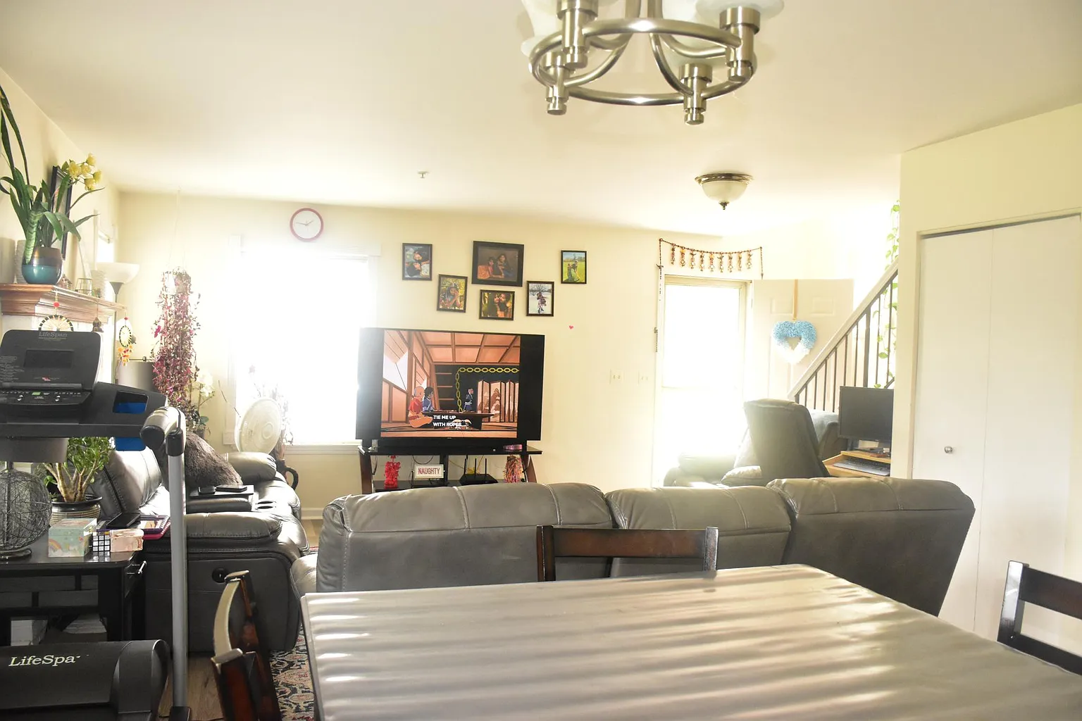 1411 Orleans Dr photo 1