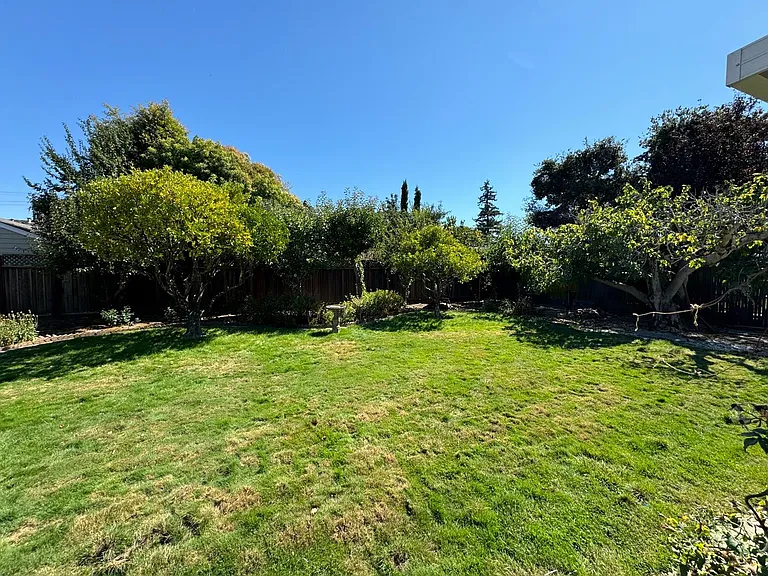 137 Sylvan Ave — Photo 22