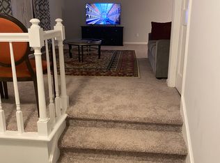 811 Pineland Dr, Cary, NC 27511
