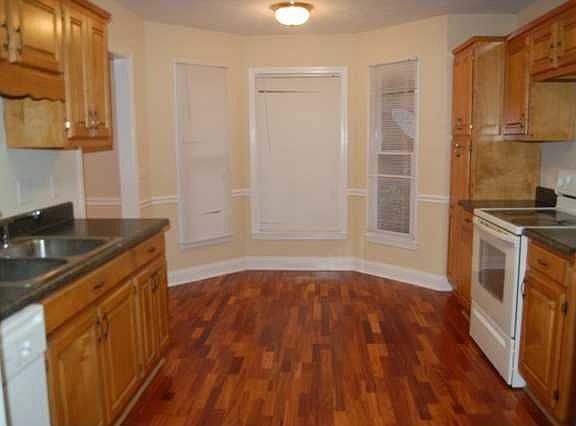 4th image of 200 Alex Dr
