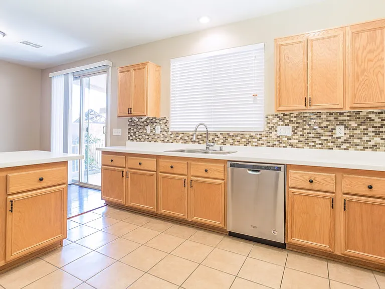 10731 Iona Island Ave — Photo 5