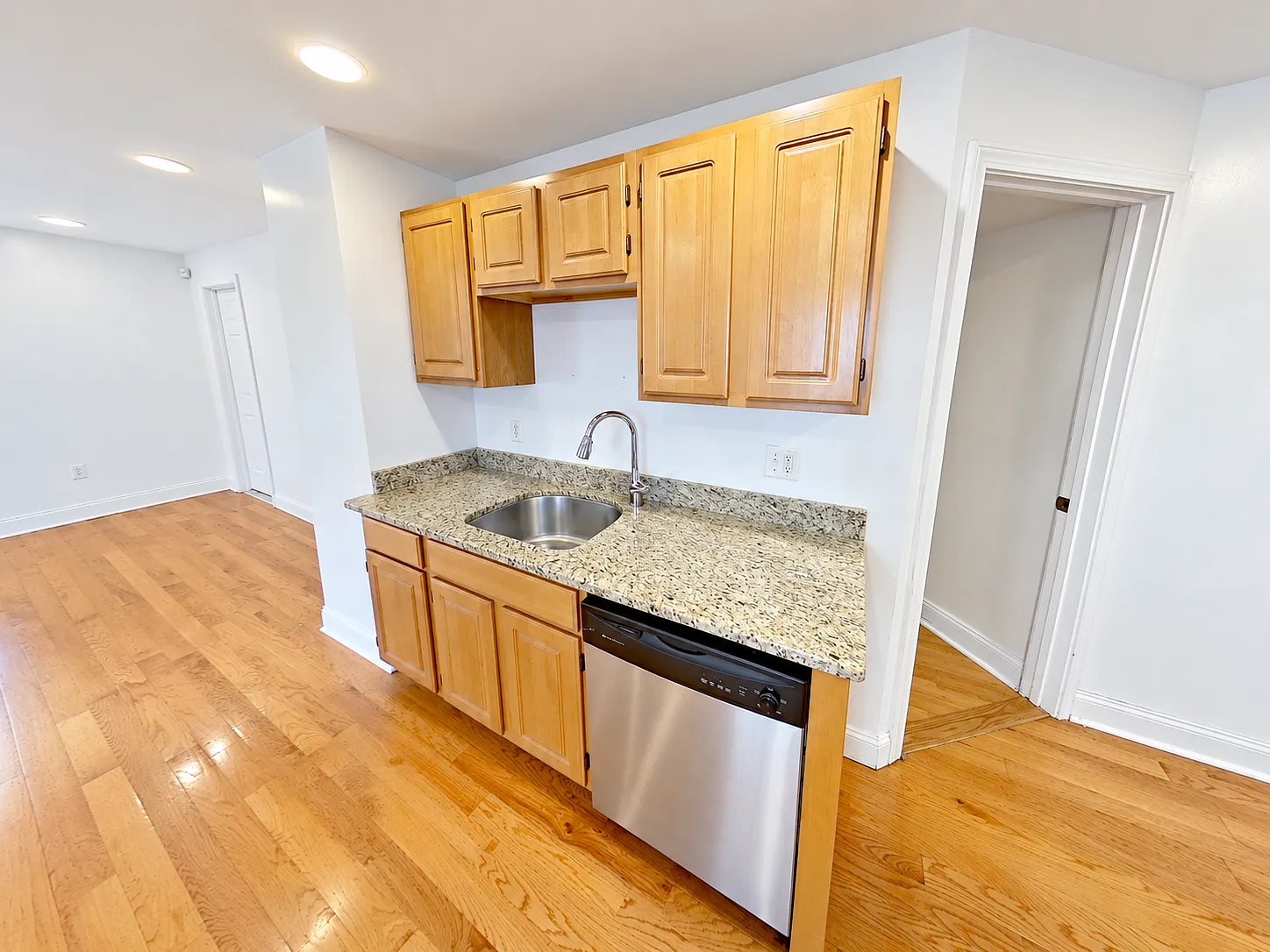 22 Fisher Avenue — Photo 2