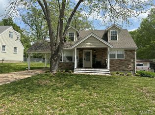 448 Chamberlin Dr, Ballwin, MO