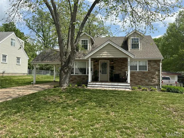448 Chamberlin Dr, Ballwin, MO 63021