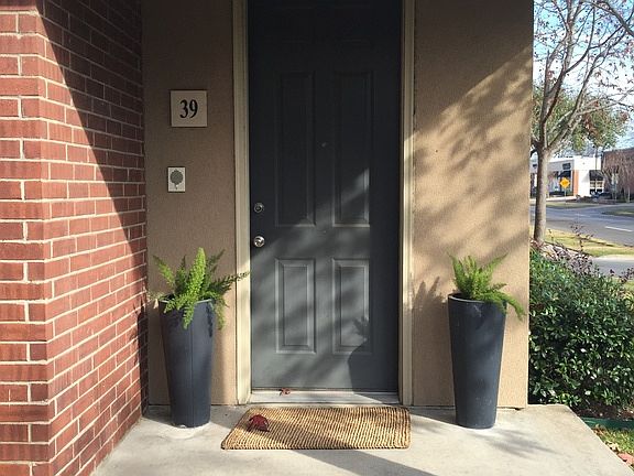 2nd image of 4411 McKinney Ave APT 39
