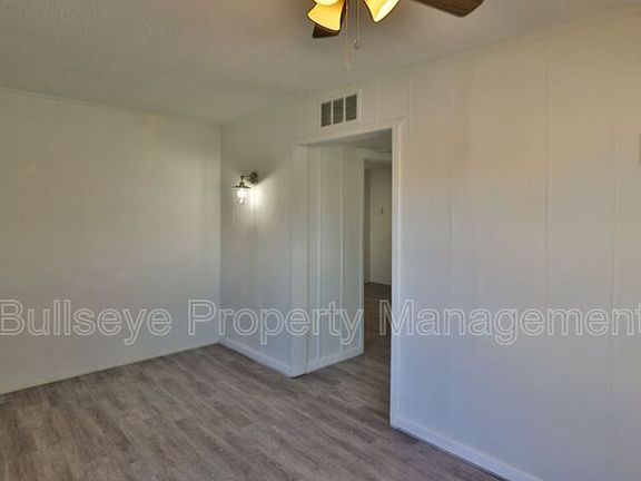 4th image of 9402 N 2nd Pl