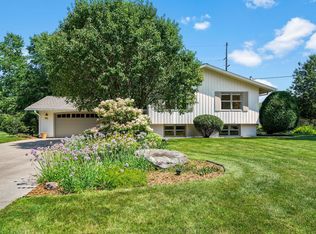 2230 Queensland Ln N, Plymouth, MN 55447