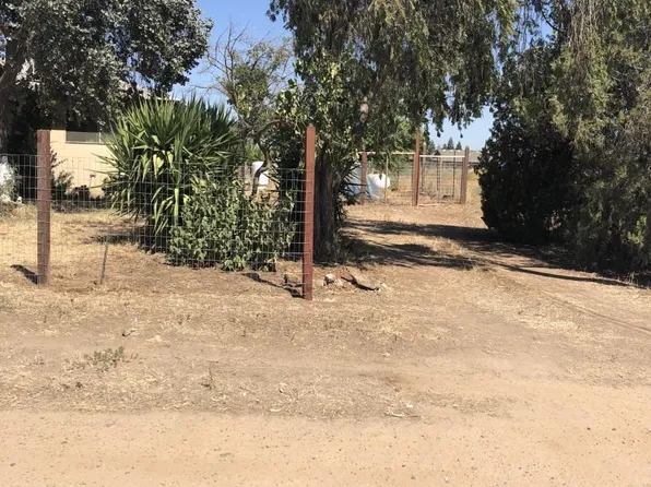 1557 Owens St, Madera, CA 93638