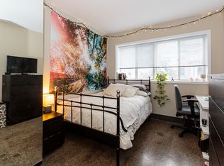 122 Sydenham St #302, Kingston, ON K7L 3H5