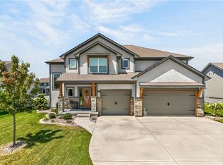 1910 NE 113th Ter, Kansas City, MO 64155