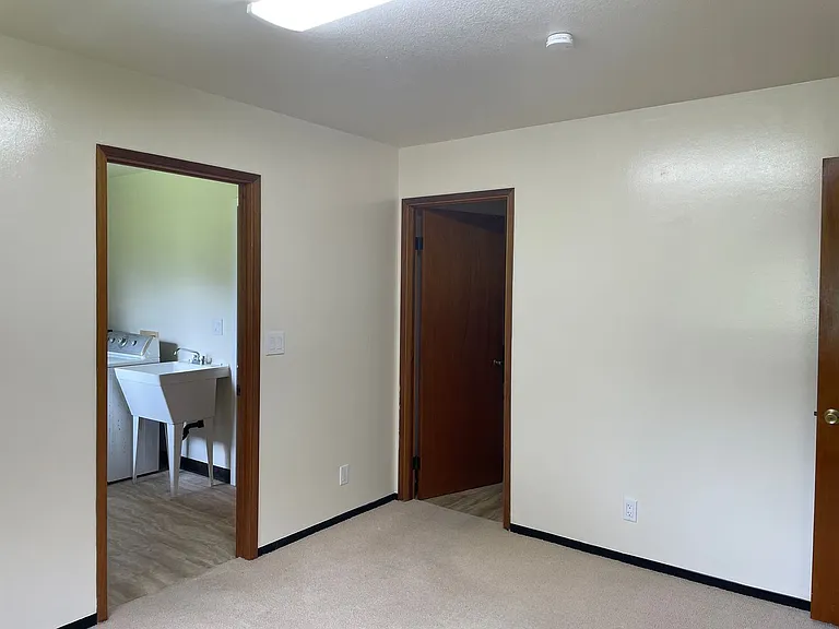 64 5122 White Rd #16 — Photo 22