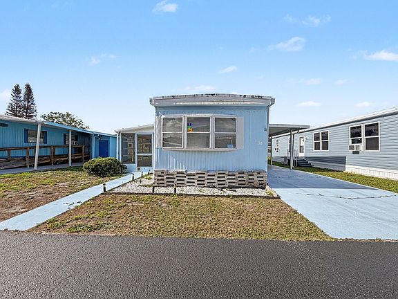 2nd image of 1534 Paddock Ln