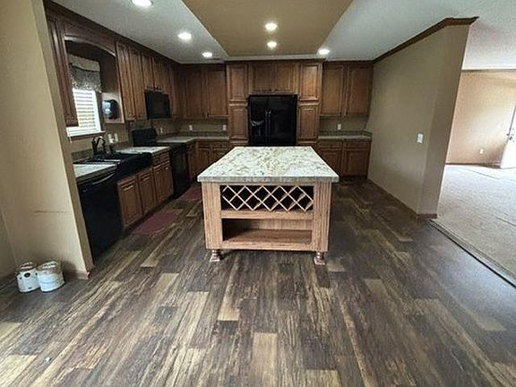 5th image of 21651 Holt Rd