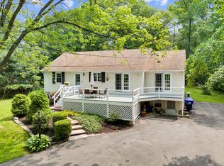 21 Quarry Rd, Branford, CT 06405