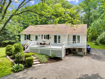 21 Quarry Road, Branford, CT, 06405