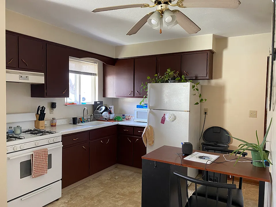 35 Floral Ave #1