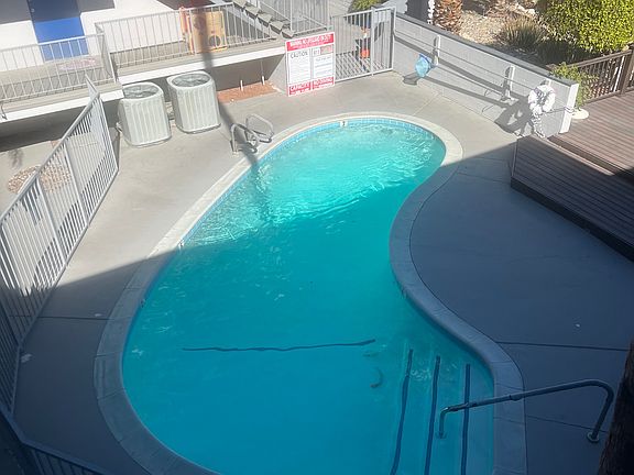 4th image of 39950 Bird Ln APT 5