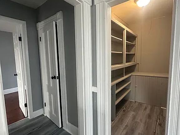 3rd image of 190 Hill St #2