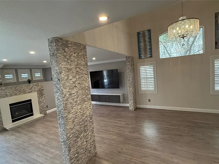 10087 Yellow Canary Ave — Photo 33
