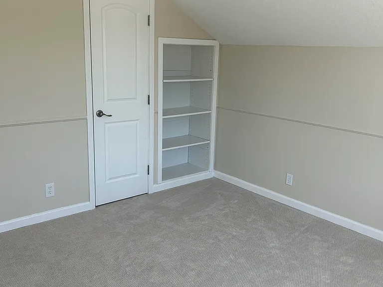 10066 Foxboro Cir — Photo 7
