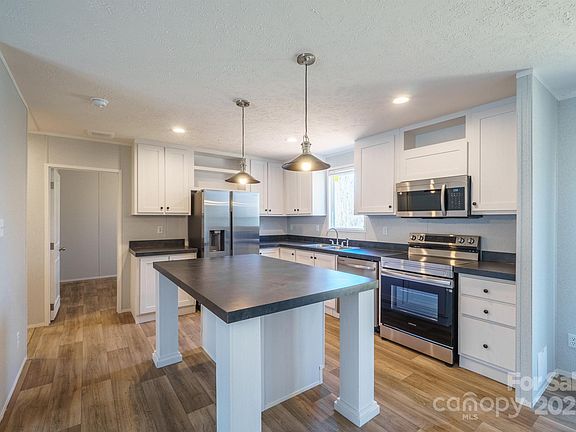 4th image of 1746 Canoe Creek Way
