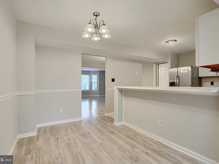 733 Reedy Cir — Photo 8