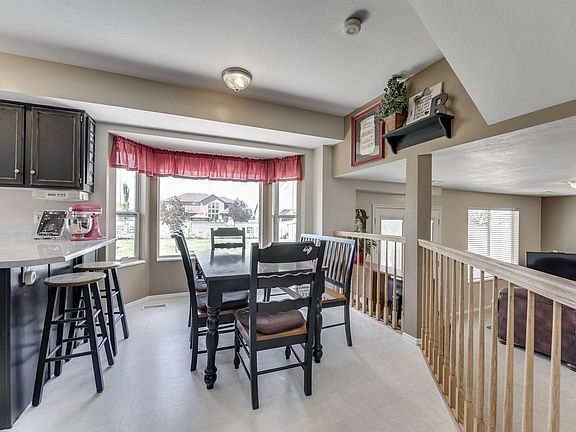 2nd image of 3144 W Elmwood Dr