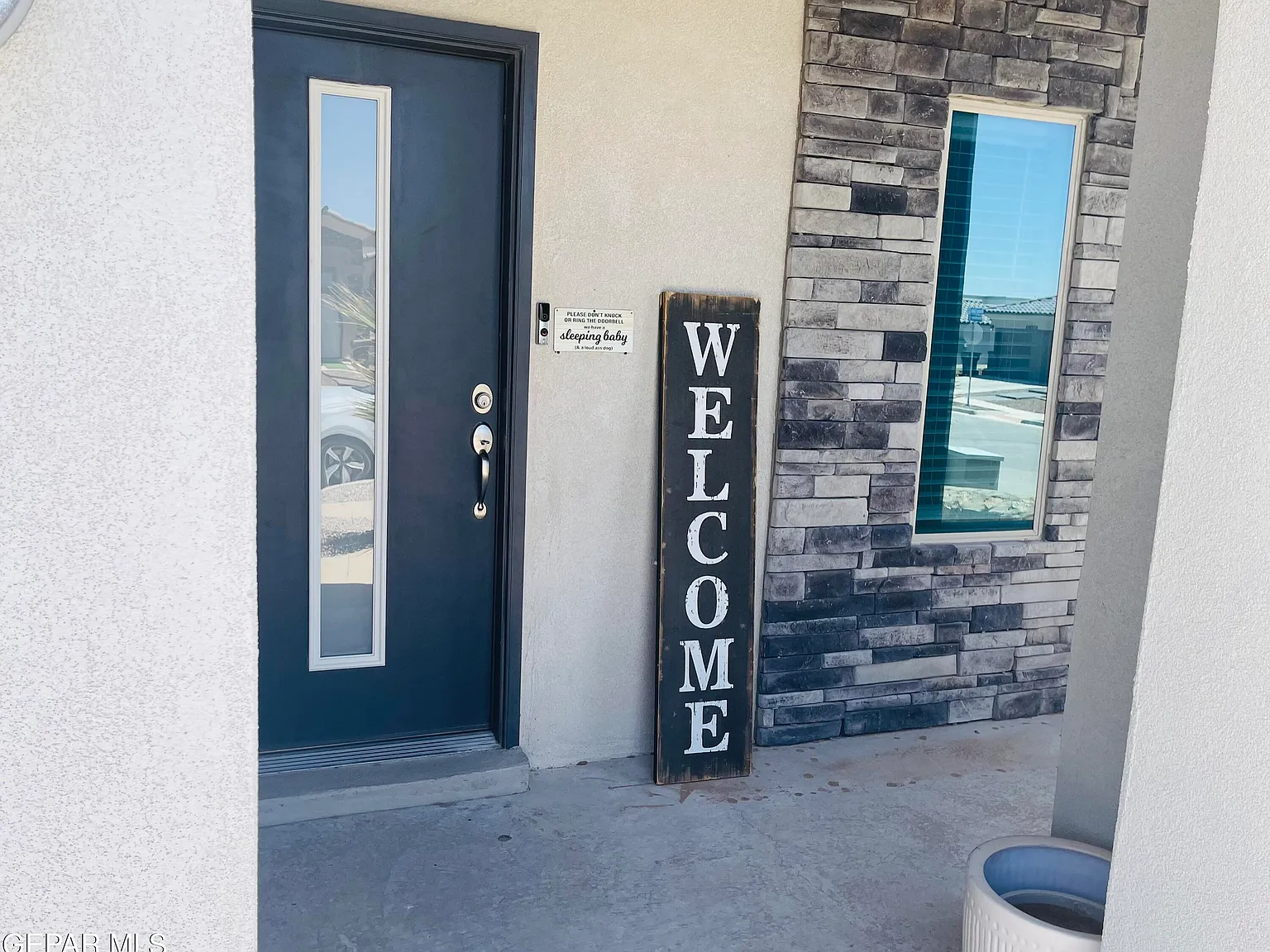 4 bed, 2.0 bath, 1489 sqft, $1,950 — Photo 2