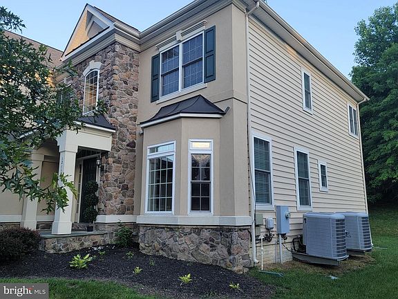 3rd image of 12113 Sand Wedge Ln