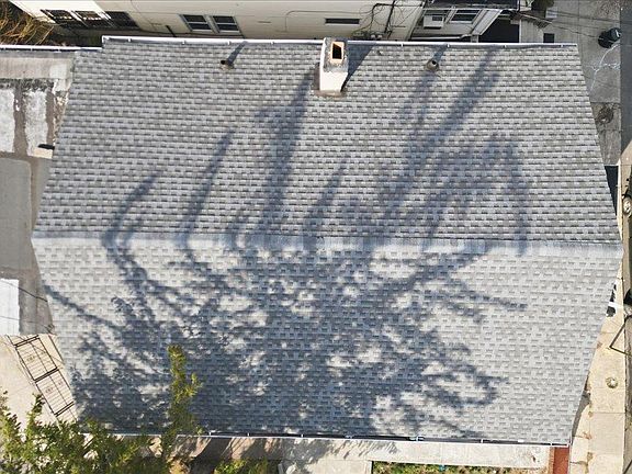 3rd image of 793 N Oak Drive