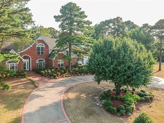 2nd image of 1209 Woodland Creek Cir