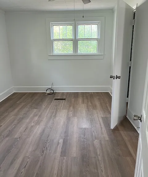 312 E Lowrance Ave — Photo 5