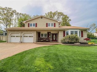 17 Creamer Dr, Sayreville, NJ 08872