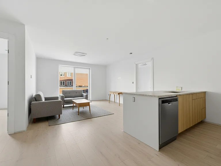 1035 Connomwealth Ave #303 — Photo 11