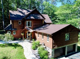 8469 Dr Pink Dr, Minocqua, WI 54548