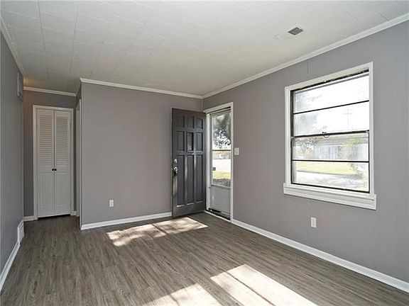 2nd image of 4706 Woodend Ave