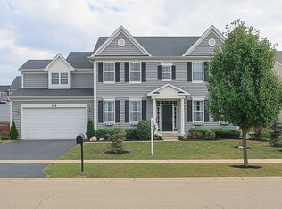 226 Woodford Rd, Oswego, IL 60543