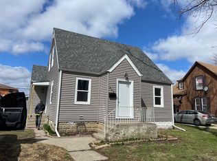 335 N Forest Ave, Bradley, IL 60915
