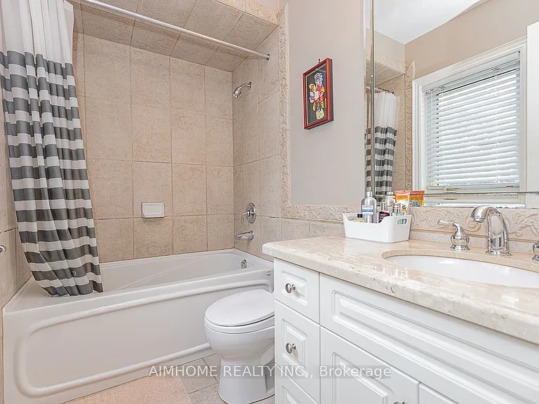 395 Princess Ave — Photo 31