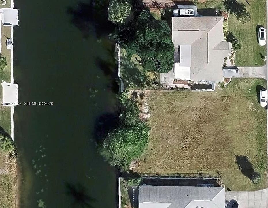 2nd image of 3720 SW 5th Ave