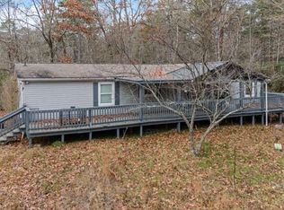 896 Quail Cove Cir, Warne, NC 28909