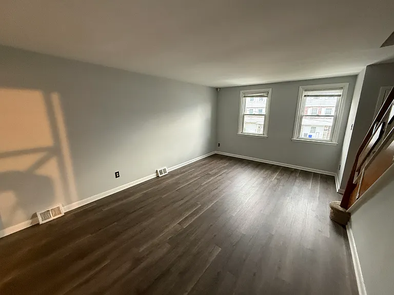 71 Suburban Ln — Photo 26
