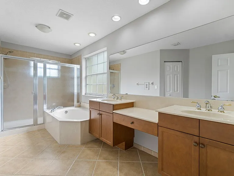 9070 Dupont Pl — Photo 11
