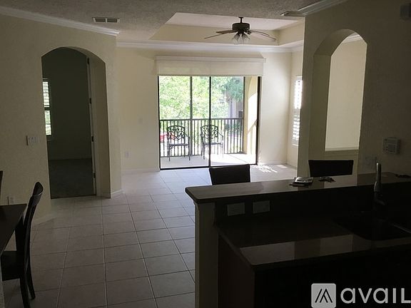3rd image of 110 Calle El Jardin St #204