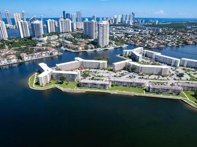 2920 Point East Dr #N504, Aventura, FL, 33160